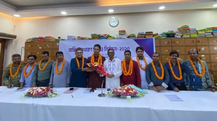 ল’ রিপোর্টার্স ফোরামের সভাপতি হাসান জাবেদ,  সম্পাদক মিশন