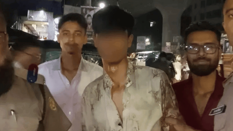 মিরপুরে ছিনতাইকারী আটক, জিম্মি কিশোর উদ্ধার