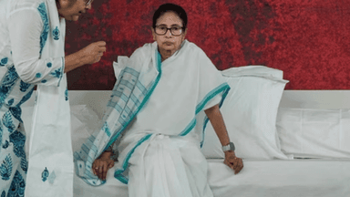 রুদ্ধদ্বার বৈঠকে মমতা