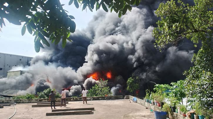 চট্টগ্রামের ইপিজেড কারখানার আগুন নিয়ন্ত্রণে