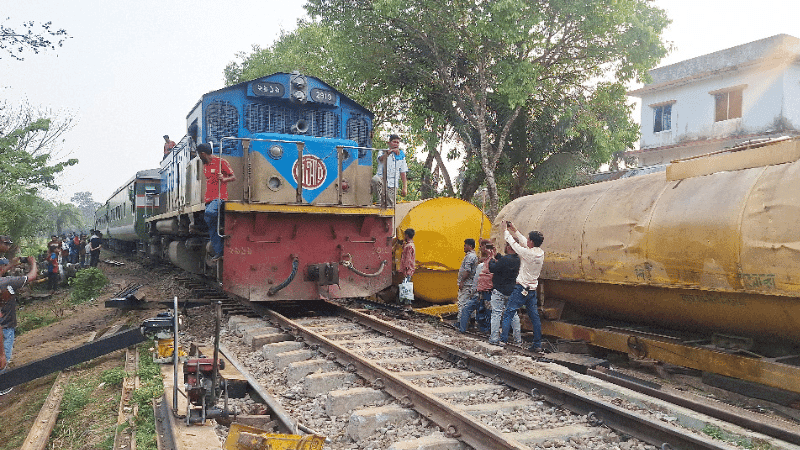 ১৮ ঘণ্টা পর সিলেটের সঙ্গে রেল যোগাযোগ স্বাভাবিক