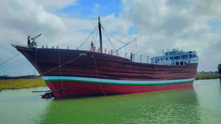 হরমুজের কাছে ড্রোন হামলায় ডুবল ভারতীয় জাহাজ ‘হাজি আলী’