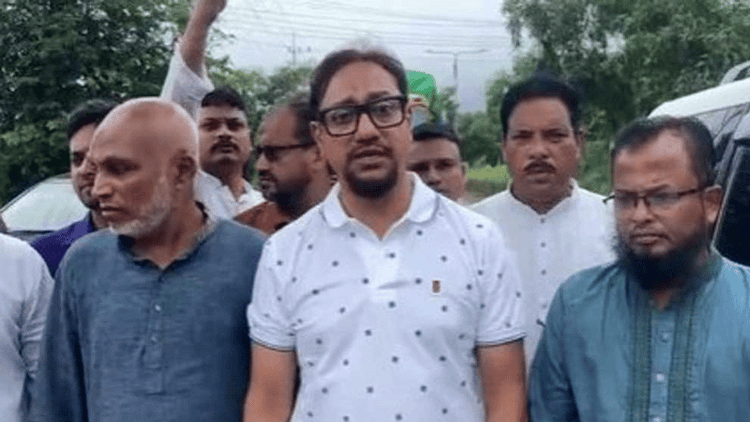 চট্টগ্রাম নগরীর ৮০ শতাংশ এলাকা থেকে পানি নেমে গেছে: মেয়র শাহাদাত