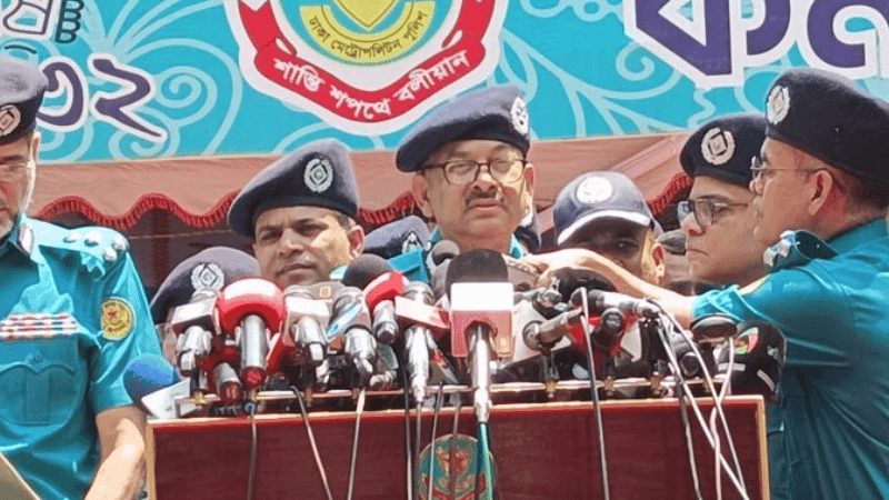 মোটিফে আগুন লাগানো ব্যক্তি শনাক্ত, শোভাযাত্রার আগেই গ্রেপ্তারের আশা: ডিএমপি কমিশনার