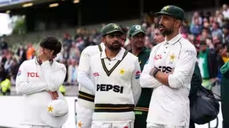 পাকিস্তানকে জোড়া শাস্তি দিল আইসিসি