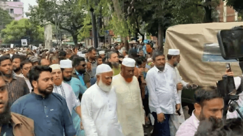 সচিবালয় অভিমুখে ১১ দলীয় ঐক্যের মিছিল, পুলিশের বাধায় থেমে যায় কর্মসূচি