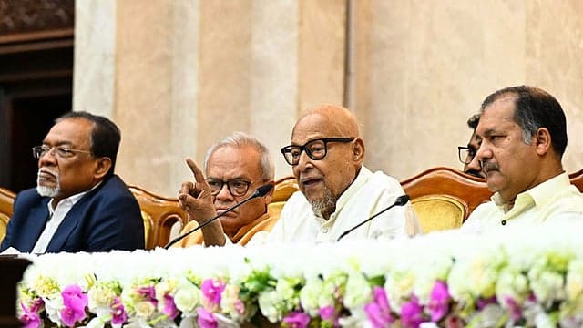জুলাই সনদে বিরোধীদেরও ‘নোট অব ডিসেন্ট’ আছে: নজরুল ইসলাম খান