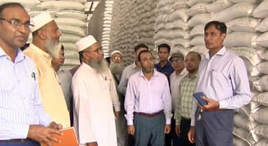 রাজশাহীতে সারের কোনো সংকট নেই, গুদামে পর্যাপ্ত মজুত: বিভাগীয় কমিশনার