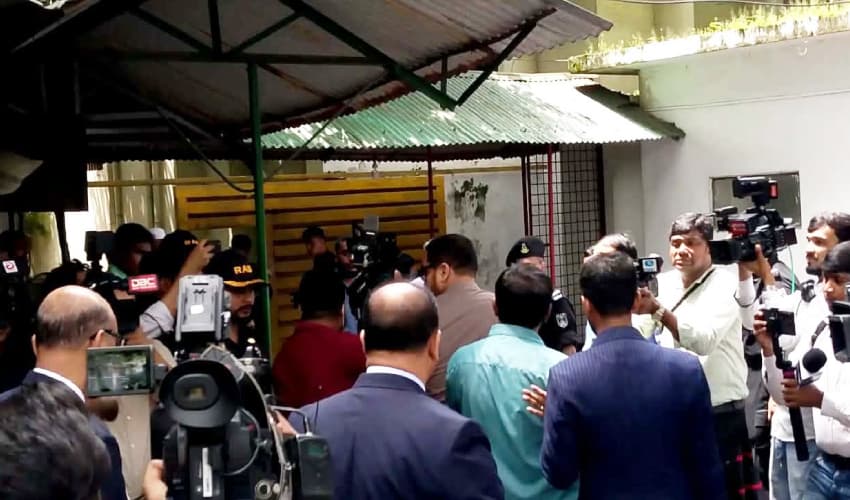 র‍্যাবের টিএফআই সেল পরিদর্শন করলেন ট্রাইব্যুনালের তিন বিচারক
