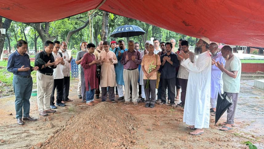 বুদ্ধিজীবী কবরস্থানে স্থানান্তরিত হলো আহমদ ছফার দেহাবশেষ