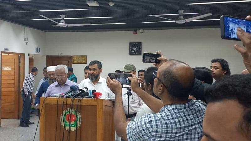 আইনি বাধ্যবাধকতায় ইশরাকের গেজেট প্রকাশ : ইসি