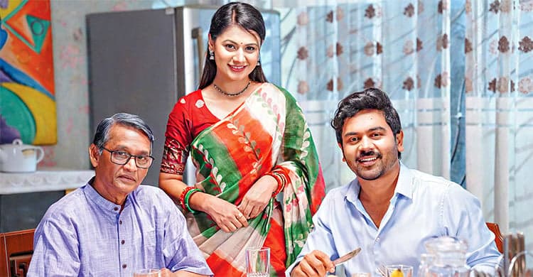 বাবা দিবসের নাটক ‘বাবার ডায়েরি’, কেন্দ্রীয় চরিত্রে আজিজুল হাকিম