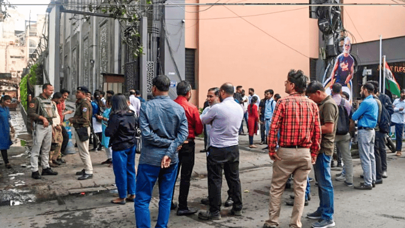 ঢাকার ভূমিকম্পে কেঁপে উঠল কলকাতাও