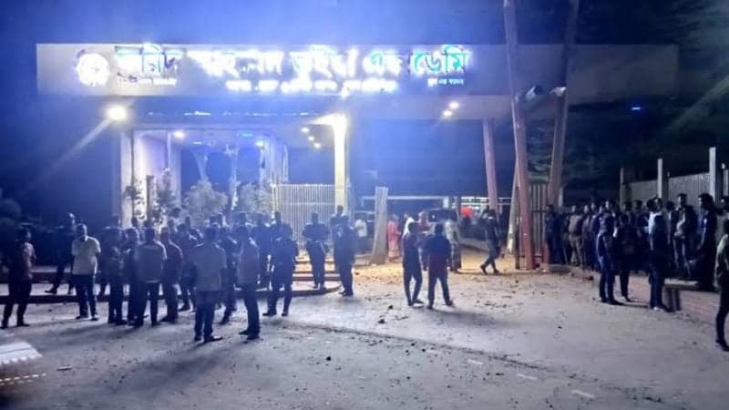 লক্ষ্মীপুরে স্কুলের আবাসিক হল থেকে ছাত্রের লাশ উদ্ধার