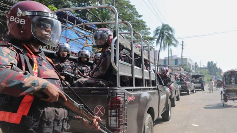 দেশজুড়ে ১৬১ প্লাটুন বিজিবি মোতায়েন, র‍্যাবের ৪৪২ টহল দল