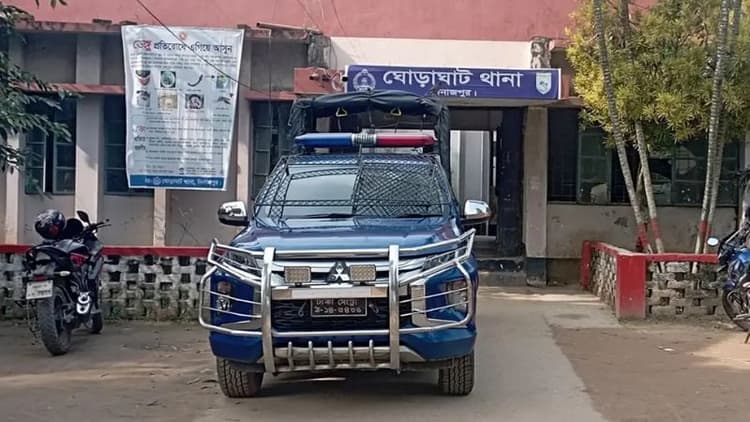দিনাজপুরে ট্রাক-মোটরসাইকেল মুখোমুখি সংঘর্ষে নিহত ৩
