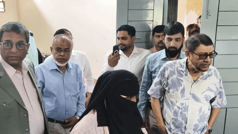 চাঁদপুরের সিভিল সার্জনকে সকালে বদলির নির্দেশ, বিকেলে ‘সাধারণ ক্ষমা’