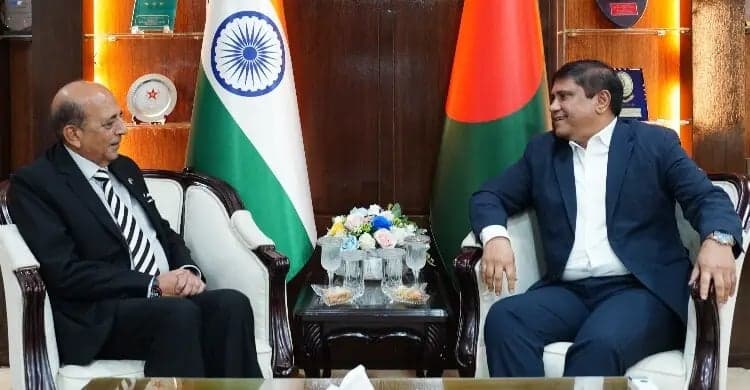 বাংলাদেশ-ভারত সামরিক ও কৌশলগত সম্পর্ককে বিশেষ গুরুত্ব দেয় দিল্লি: দীনেশ ত্রিবেদী