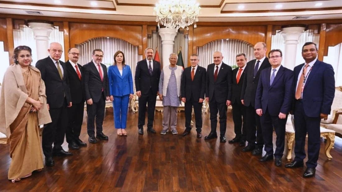 প্রধান উপদেষ্টার সঙ্গে তুরস্ক ও কমনওয়েলথ পর্যবেক্ষক দলের  সাক্ষাৎ