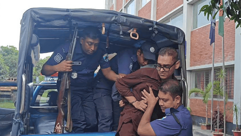 নাটোরে বিমানমন্ত্রীর পথসভা থেকে পিস্তলসহ যুবক আটক