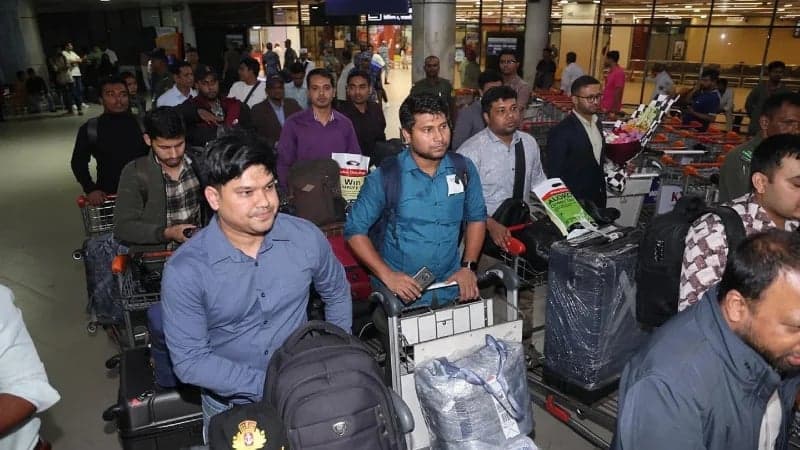 অবশেষে নিরাপদে দেশে ফিরলেন ‘বাংলার জয়যাত্রা’র নাবিকরা