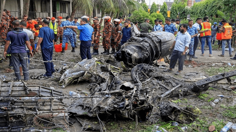 বিমান বিধ্বস্তের ঘটনায় নিহতের সংখ্যা বেড়ে ৩১, আহত ১৬৫