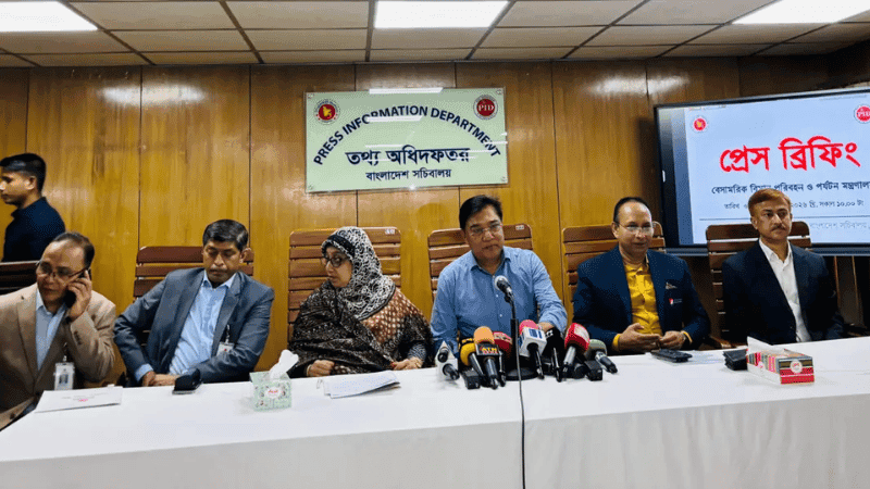 হজযাত্রীদের লাগেজ কেটে চুরির অভিযোগ ‘অসত্য’: প্রতিমন্ত্রী