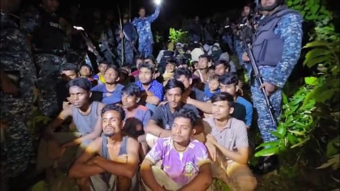 মালয়েশিয়ায় পাচারকালে টেকনাফের গহিন পাহাড় থেকে ৬৬ জন উদ্ধার 