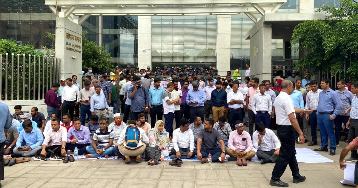 এনবিআর কর্মকর্তাদের আন্দোলন প্রত্যাহার