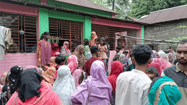 গাজীপুরে বাড়িতে ডাকাতি, বাধা দেওয়ায় নারীকে শ্বাসরোধে হত্যা