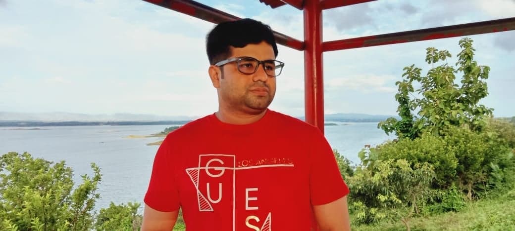 কবিতা যাতে হারিয়ে না যায়, সেই ভাবনা থেকে মলাটে আবদ্ধ করেছি