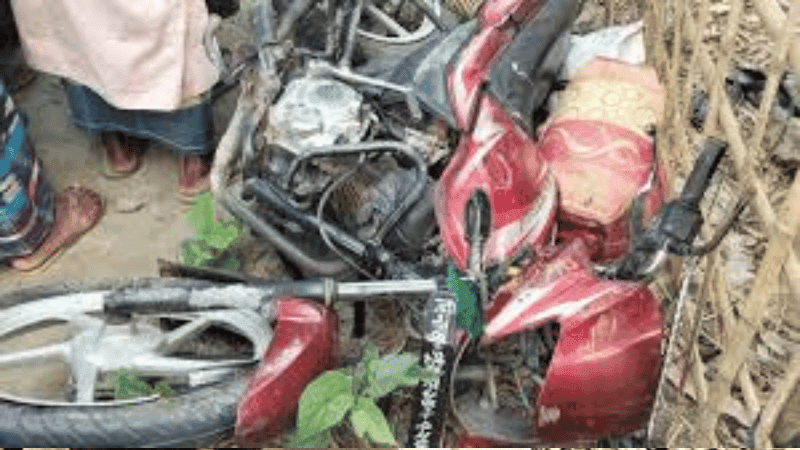 ঈদে বাড়ি ফেরার পথে ট্রাকচাপায় একই পরিবারের ৩ জন নিহত