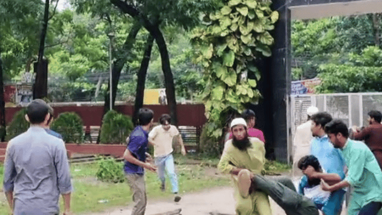 উপাচার্য নিয়োগ ঘিরে উত্তাল ডুয়েট, দফায় দফায় সংঘর্ষ