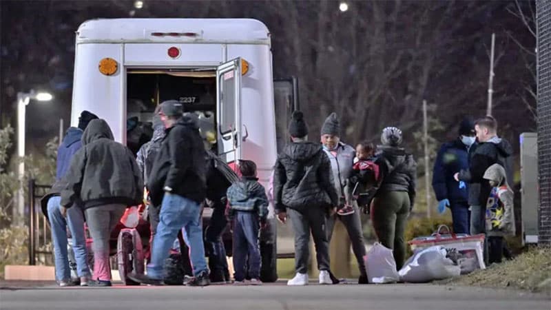 যুক্তরাষ্ট্রে ৯ দিনে ৭০০০ জনেরও বেশি অবৈধ অভিবাসী গ্রেপ্তার