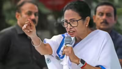 বাংলাকে ‘বাংলাদেশি ভাষা’ বলায় দিল্লি পুলিশের তীব্র সমালোচনা মমতার