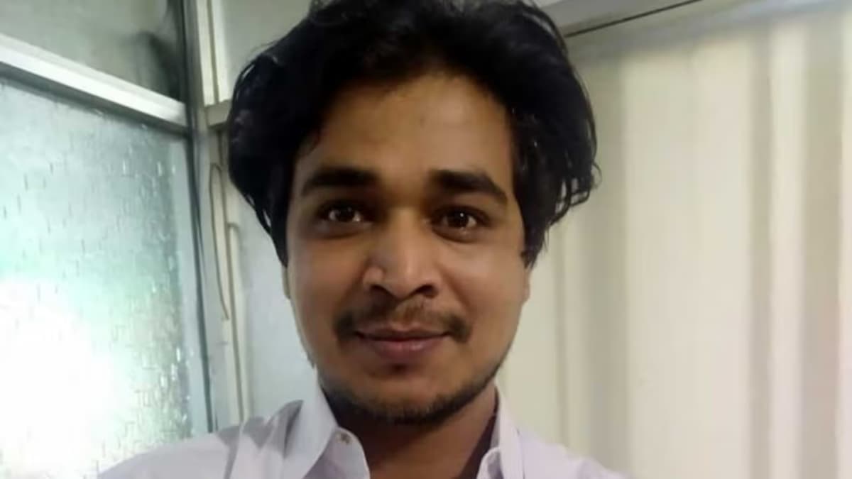 চট্টগ্রামে নির্বাচনী প্রচারণার সময় গুলিতে ‘সন্ত্রাসী’ সরোয়ার নিহত